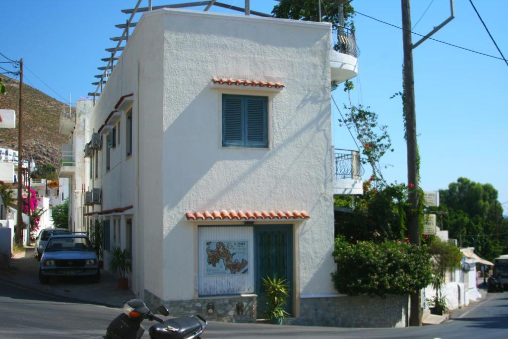 George Apartments Livadia  Exterior photo